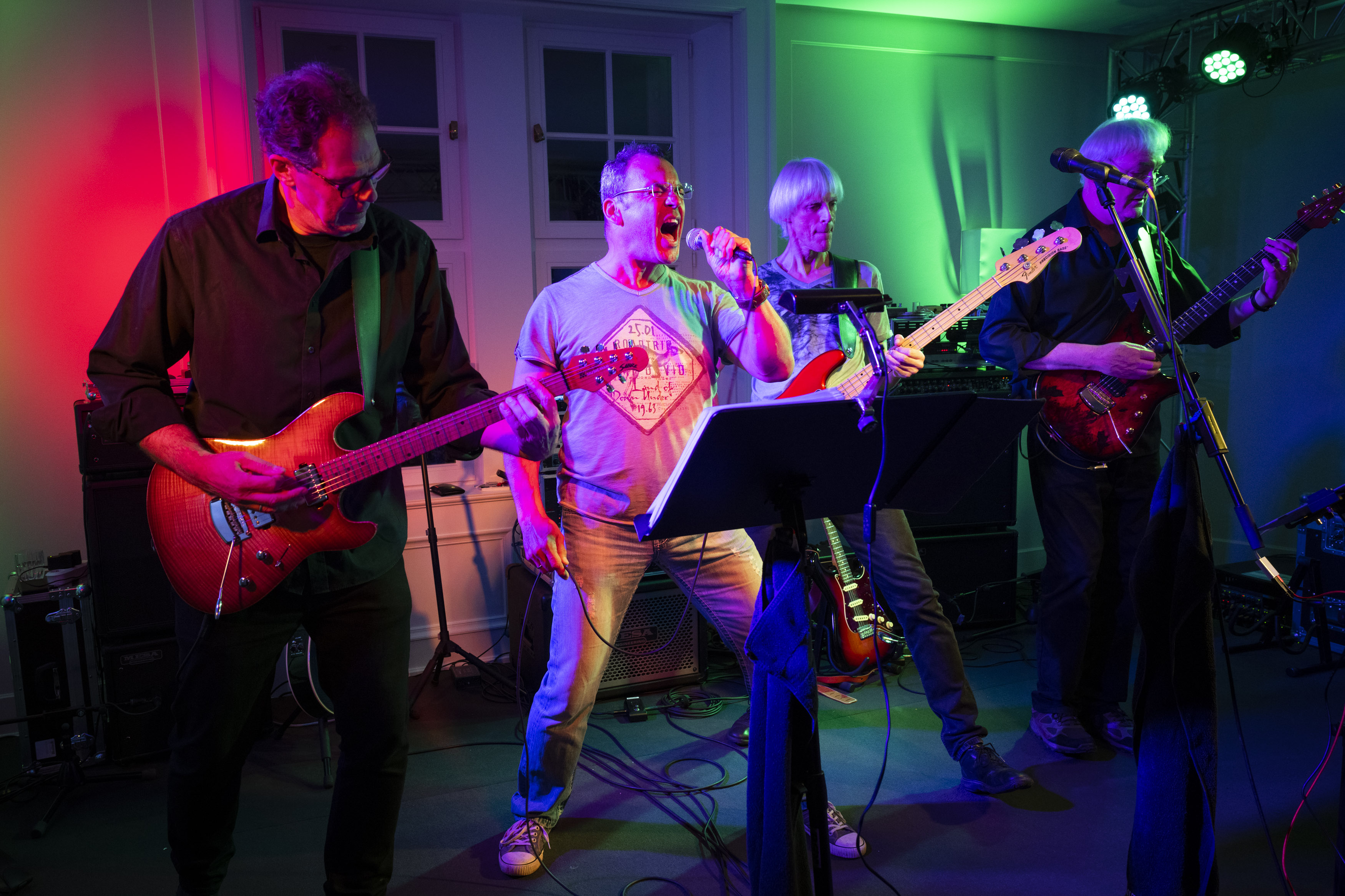 Strangers in strange Muenchen