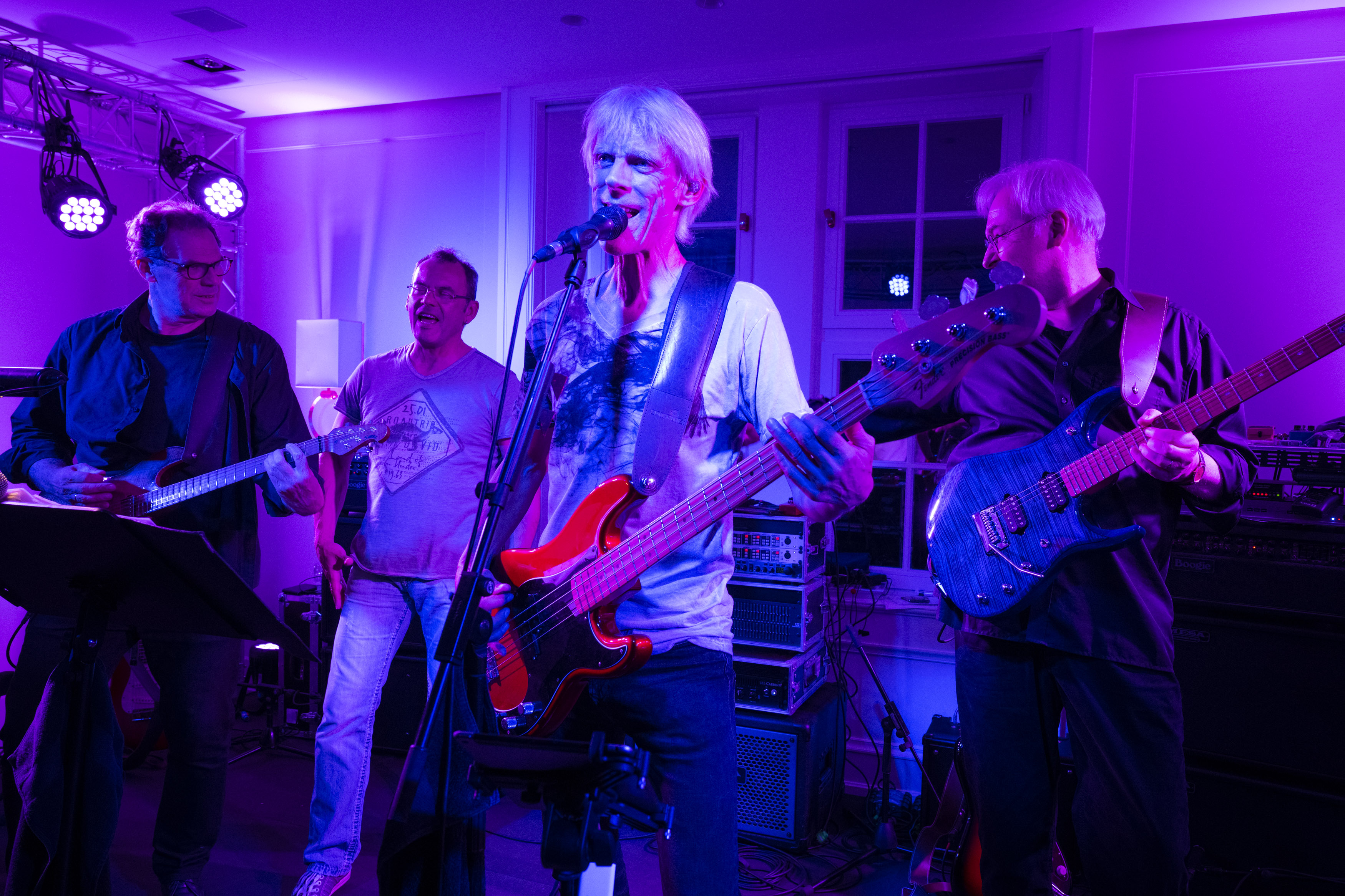 Strangers in Muenchen