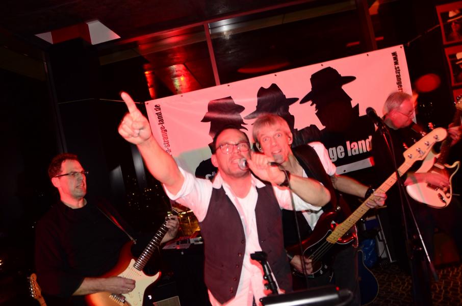 strangers in a strange land im Andel