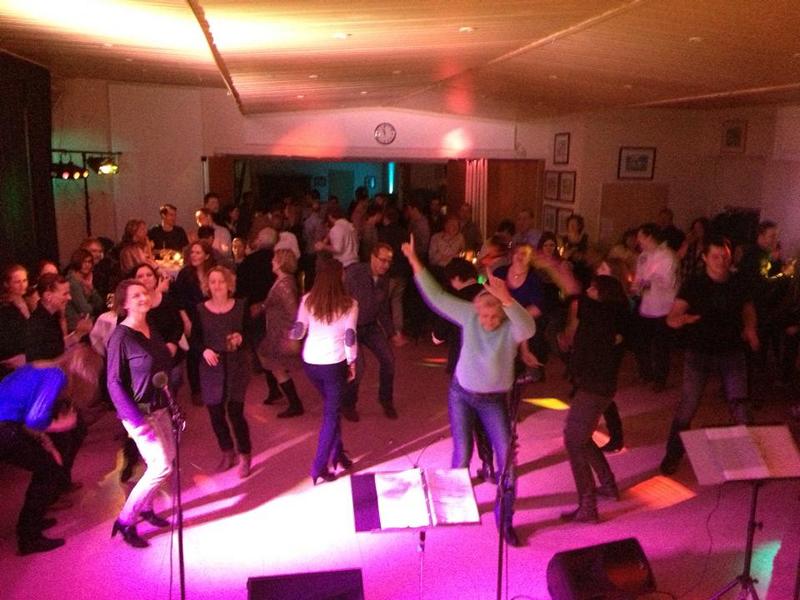 Party mit Strangers in a strange land